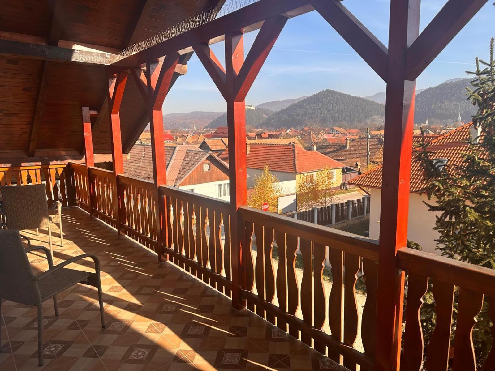 Pensiunea Vera Risnov Bagian luar foto